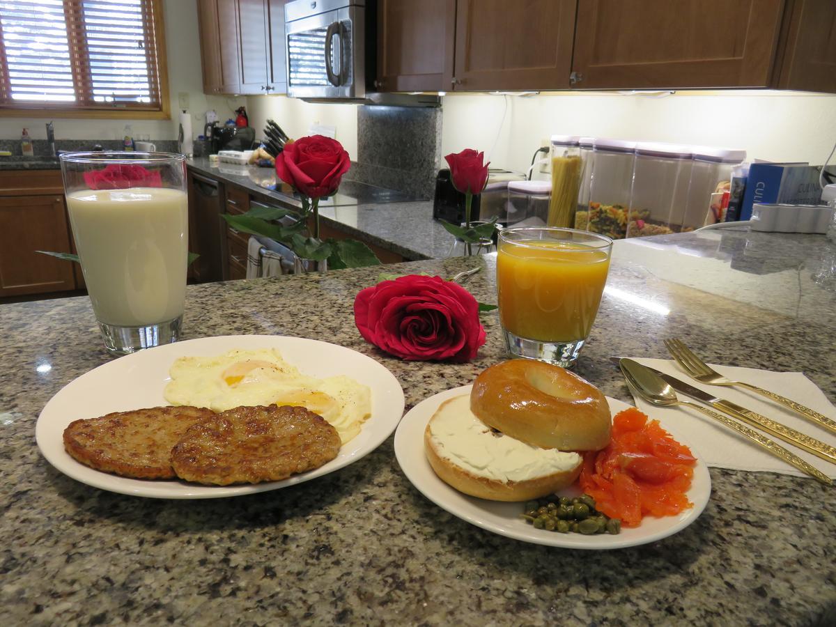 Mein Haus Bed & Breakfast Avon Esterno foto